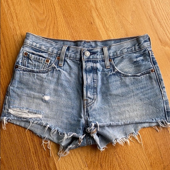 levi's 501 cutoff shorts